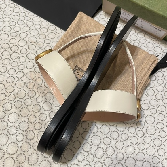 Gucci Cream and Black Sandals with Iconic GG Logo - Picture 6 of 12